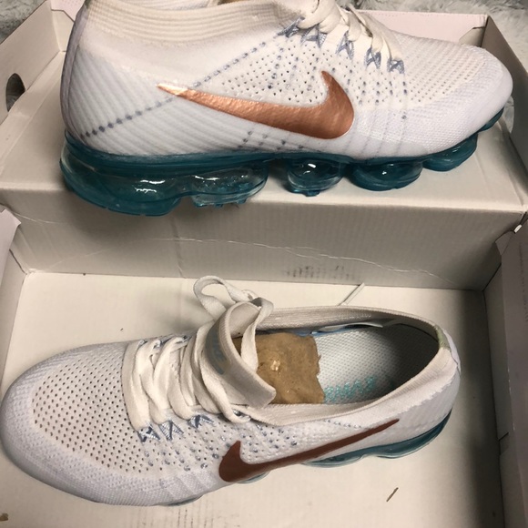air vapormax explorer light